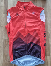 Load image into Gallery viewer, Castelli vesti -GoreTex Infinium with 3 back pockets